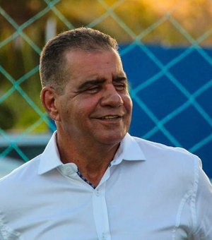 Ex-prefeito de Junqueiro se movimenta para possível retorno a política em 2028