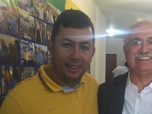 Pablo Fênix aprova requerimento para criação do programa 'Prefeitura nos Bairros'