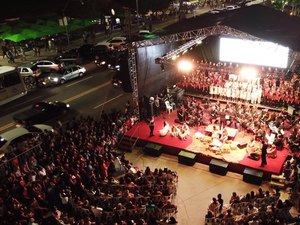 Coro da Igreja Batista do Farol realiza apresentações em vários pontos da cidade