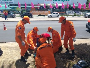 Mulher tem suspeita de fratura em clavícula após acidente em Maceió