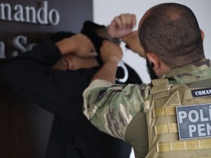 Defesa de acusado de matar a sogra alega “frenesi de sobrevivência” e culpa menor