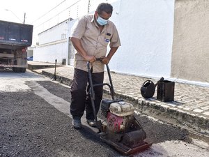 Trânsito no Eixo Cepa é interditado para reparação asfáltica nesta quinta