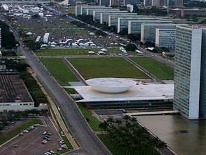 Governo estuda plano de demissão voluntária para servidores públicos