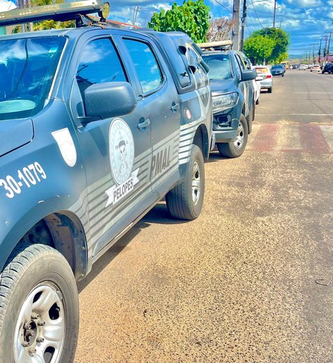 Homem com tornozeleira eletrônica é preso por invasão a domicílio em condomínio de Maceió