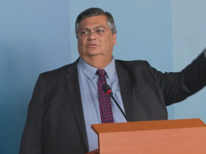Dino se defende de críticas e diz que Ministério da Justiça não poderia ter evitado atos