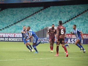 CSA sai na frente, cai de produção e cede empate ao Bahia