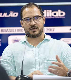 Luciano Lessa deixa o cargo de superintendente de futebol do CSA