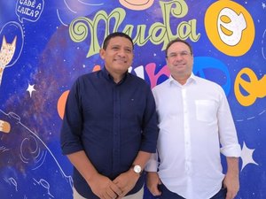 Prefeito de Palmeira Júlio Cezar conhece Planetário de Arapiraca com Luciano Barbosa