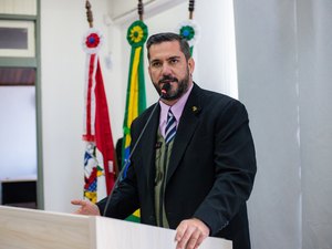 Leonardo Dias repudia fala de Lula sobre sequestradores de Abílio Diniz