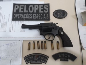 Homem é preso com revólver e munições em Maceió 