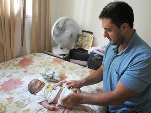 Licença-paternidade pode ser estendida a funcionários da iniciativa privada e servidores