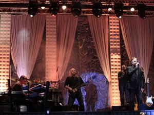 Com casa cheia, show de Fábio Jr. emociona público em Arapiraca