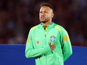 Neymar se irrita com jornalista da Globo e dispara: 'Fanfarrão'