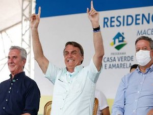 Bolsonaro desembarca em Maceió para inaugurações e encontro com apoiadores