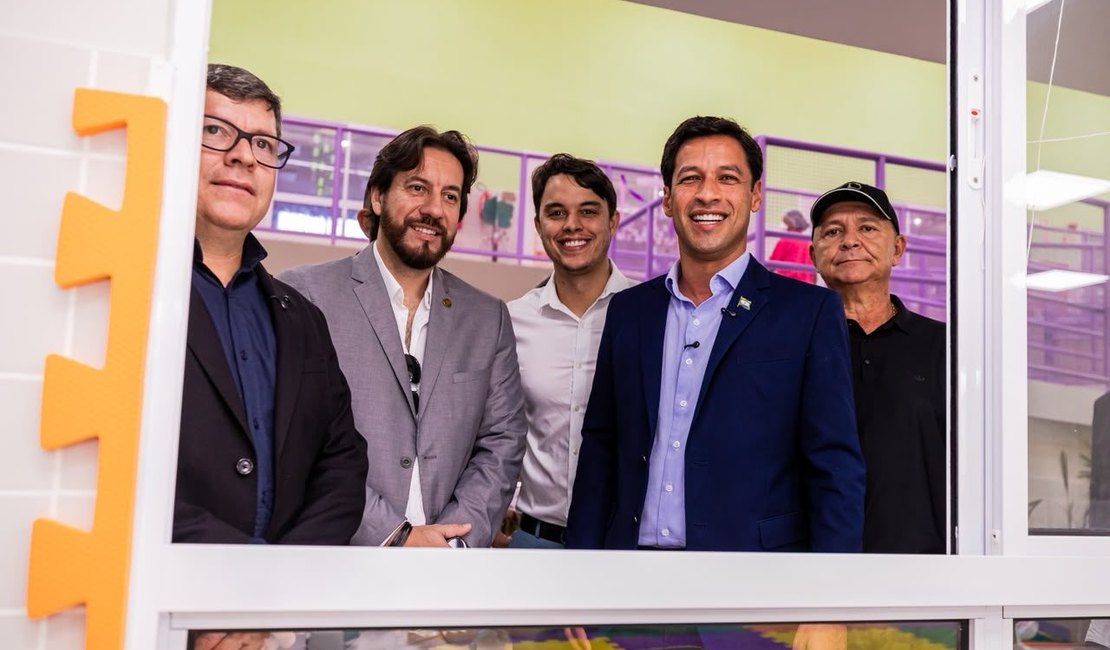 Maceió recebe comitiva do Paraguai e apresenta Gigantinhos Bilíngue como referência em educação infantil