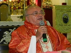 Vereador acusa padre de extorquir dinheiro dos fiéis