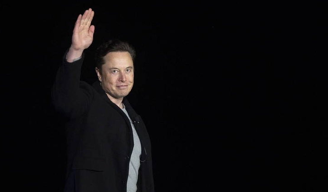 Elon Musk  anuncia nova ceo mulher do twitter e confirma saída do cargo após 6 meses