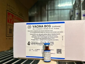 Sesau reforça importância de pais levarem crianças para tomar a vacina BCG