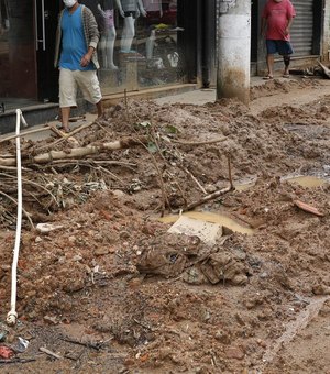Petrópolis contabiliza mais de 200 mortos na tragédia