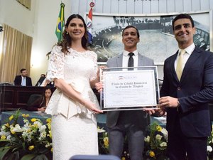 Marina Cândia recebe o título de Cidadã Honorária de Alagoas