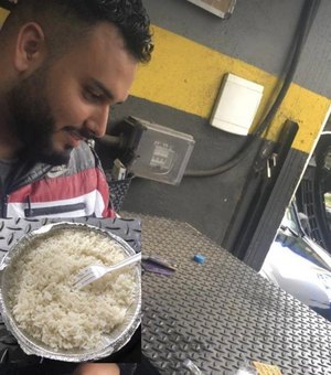 Homem pede frango à parmegiana e recebe quentinha só 'com arroz'