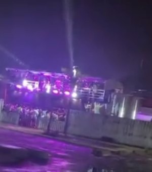 Jovem com mandado de prisão em aberto é preso em bloco no bairro Benedito Bentes