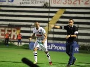 ASA faz treino com portões fechados e mantém mistério: quem vai usar a camisa 9 ?