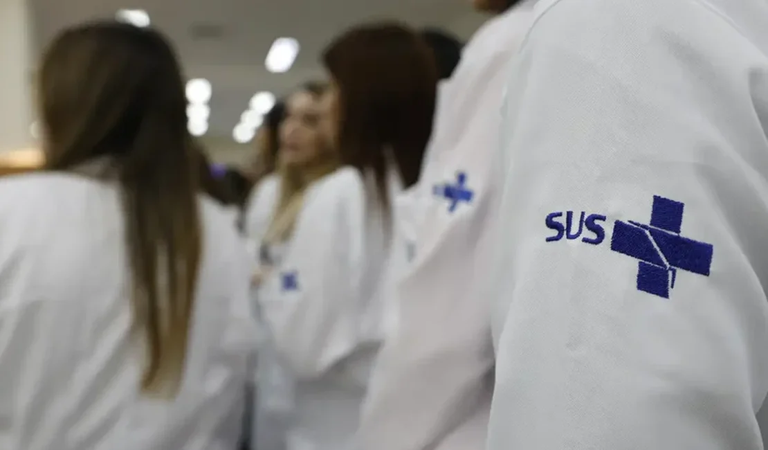 Alagoas tem 88 médicos especialistas em atividade e recebe mais nove profissionais