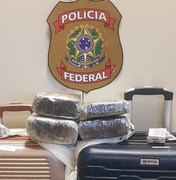 PF prende família com criança de 2 anos e 19 kg de cocaína em aeroporto
