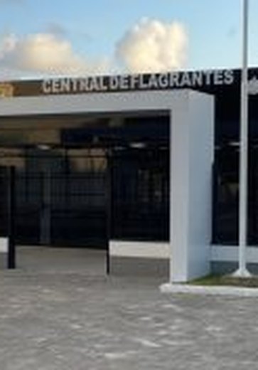 Homem é preso por agredir e ameaçar matar esposa no Benedito Bentes