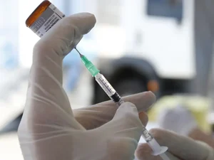 Casos de sarampo tiveram aumento de 34 vezes em 2025, alerta Opas