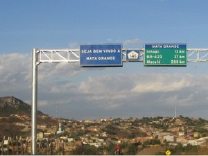 Prefeitura no Sertão vai gastar cerca de R$ 7 milhões com compra de mais de 1 milhão de litros de gasolina e diesel