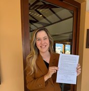 Cibele Moura assina termo de compromisso com setor produtivo para fortalecer AL