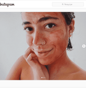 Influencer usa sangue da menstruação como máscara facial: “Pele de bebê”