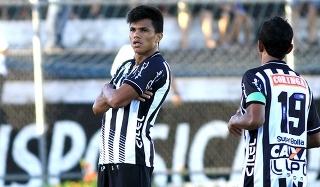 Empresário aciona justiça e Wanderson tem que voltar para o ASA