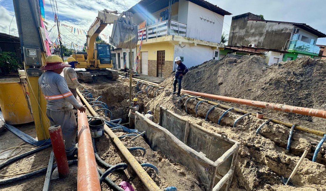 Obras de abastecimento de água e esgotamento sanitário avançam em Porto de Pedras e Milagres