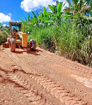 Prefeitura recupera estradas e acessos na Serra do Candará, em Palmeira dos Índios