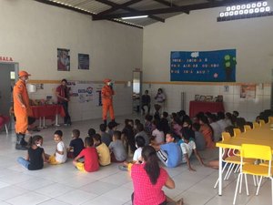 Alunos de São Luís do Quitunde são contemplados com projeto ‘Bombeiros na Escola’