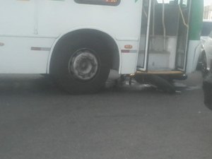 Motociclista morre em colisão com ônibus no Barro Duro