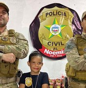 [Vídeo] Policiais civis participam de aniversário de menina que sonha em ser delegada