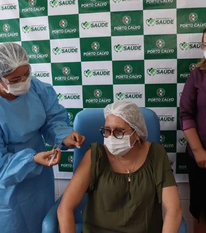 Porto Calvo começa vacinar professores de 40 anos