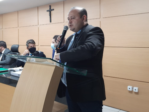 Vereador Léo Saturnino parabeniza Arapiraca pela criação de 9.538 novos postos de trabalho