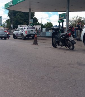 [Vídeo] Acidente de trânsito envolve três veículos no bairro Boa Vista em Arapiraca