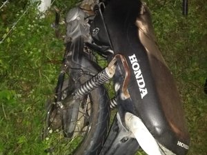 Colisão entre carro e moto deixa um ferido em Monteirópolis