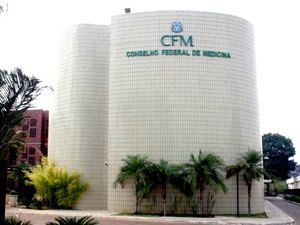 Conselho Federal de Medicina publica novas regras para cirurgia de transição de gênero