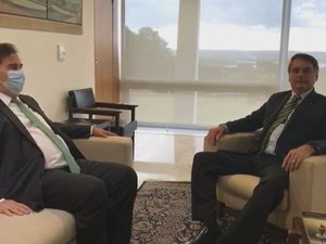 Maia adota tom conciliador após reunião com Bolsonaro e fala em 'convergência'