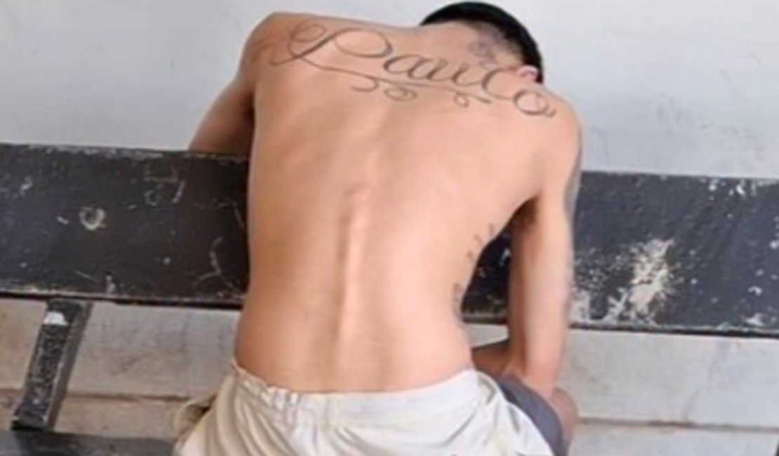 Suspeito de homicídio é preso com drogas e pula muro de delegacia para fugir