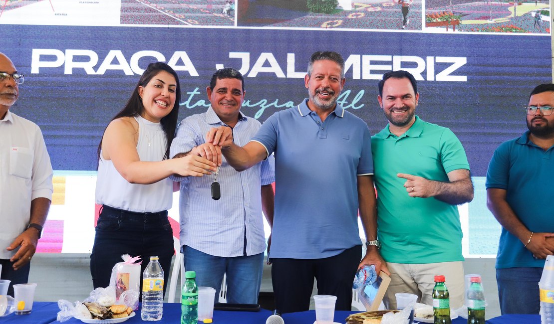 Gabi Gonçalves entrega nova ambulância por meio de emenda parlamentar em Santa Luzia do Norte