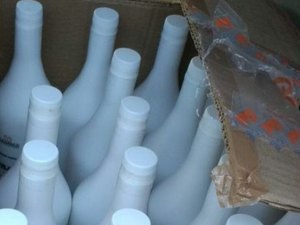 Dupla é presa acusada de falsificação de produtos de alisamento capilar