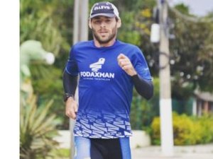 Triatleta de 31 anos tem mal súbito e morre durante treino na piscina